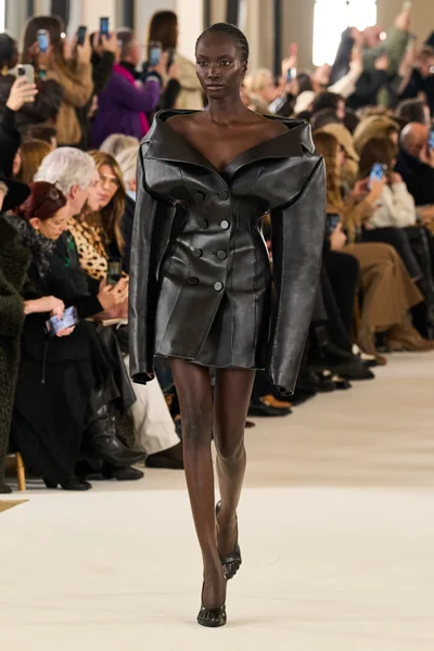 Look 29